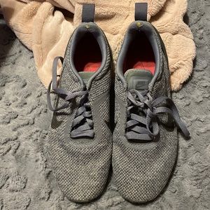 Nike grey sneakers Men size 9/women size 11